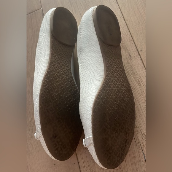 Tory Burch White Leather Ballet Flats 8.5 - Picture 4 of 6